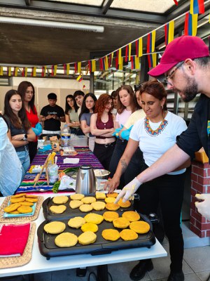 Moments del Vespre Gastronòmic sobre arepas.