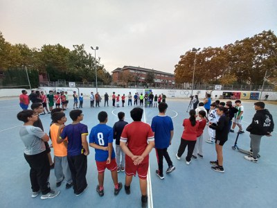 Lectura del manifest abans d'iniciar el Torneig de Futsal Solidari