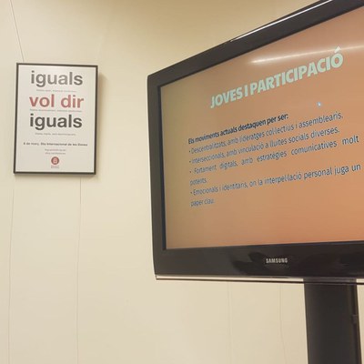 Imatge d'una sessió de capacitació per fomentar la participació juvenil.