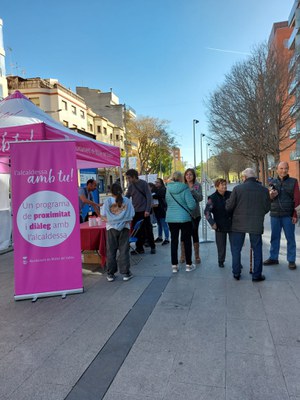 L'alcaldessa visitant el barri d’Estació de França i El Calderí