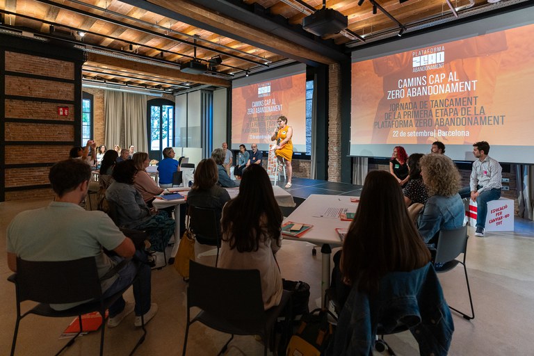 Sessió de treball de la Plataforma Zero Abandonament. 11 d'octubre de 2023. Hub social, Barcelona