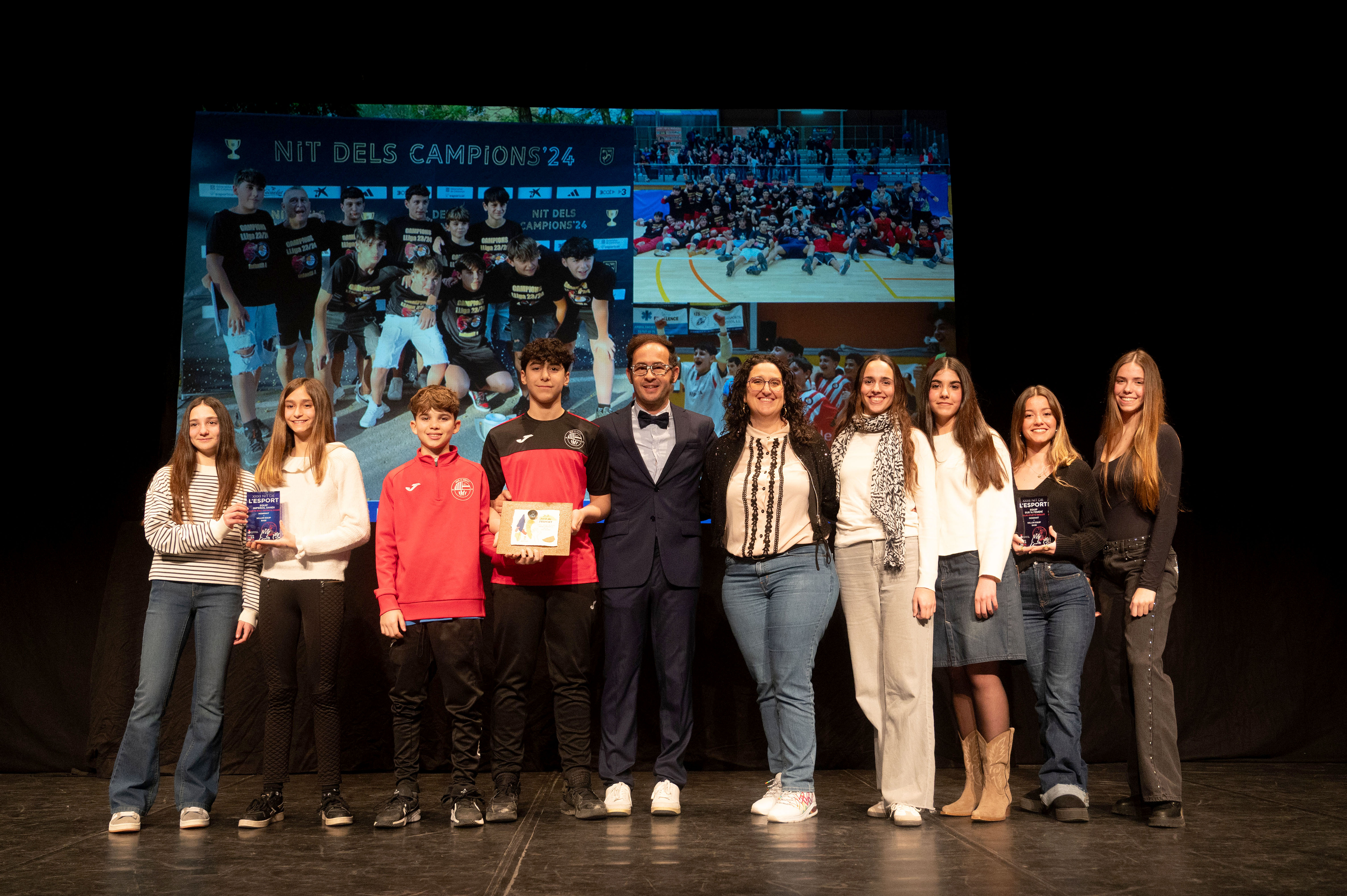 Nominats a millor equip de base   EQUIP IMPERIAL DANDI Club de Ball Esportiu Dandi ,EQUIP INFANTIL A Unió Futbol Sala Mollet,  EQUIP SOTS 14 femení Club Atlètic Mollet