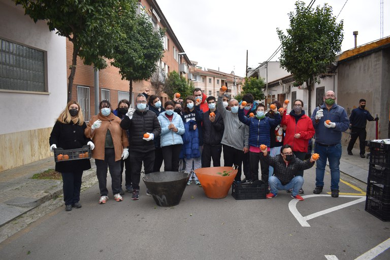 Foto de grup dels recollidors de taronges