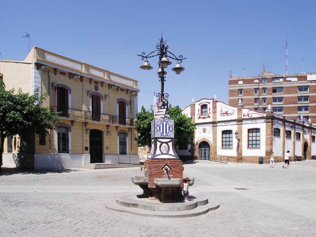 Plaça Prat de la Riba.