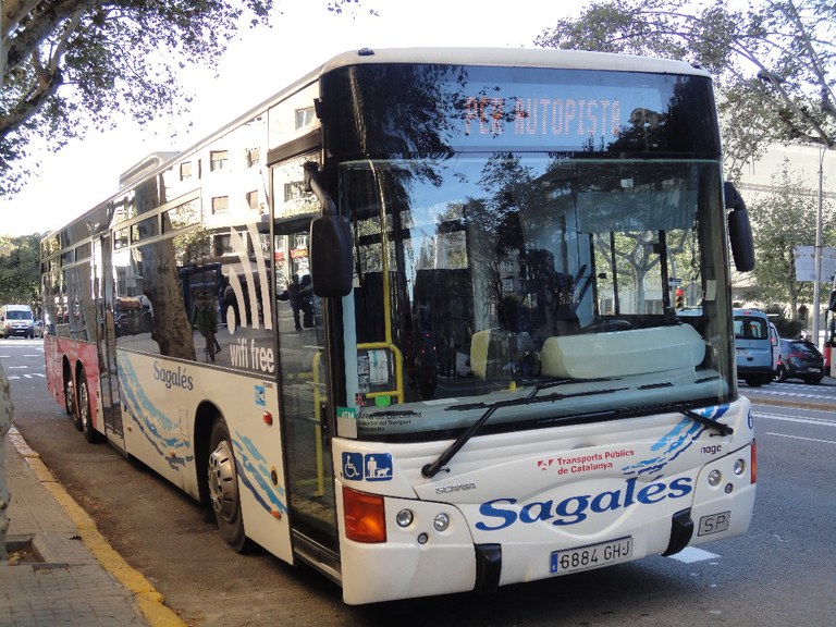 Autobús interurbà Mollet.jpg