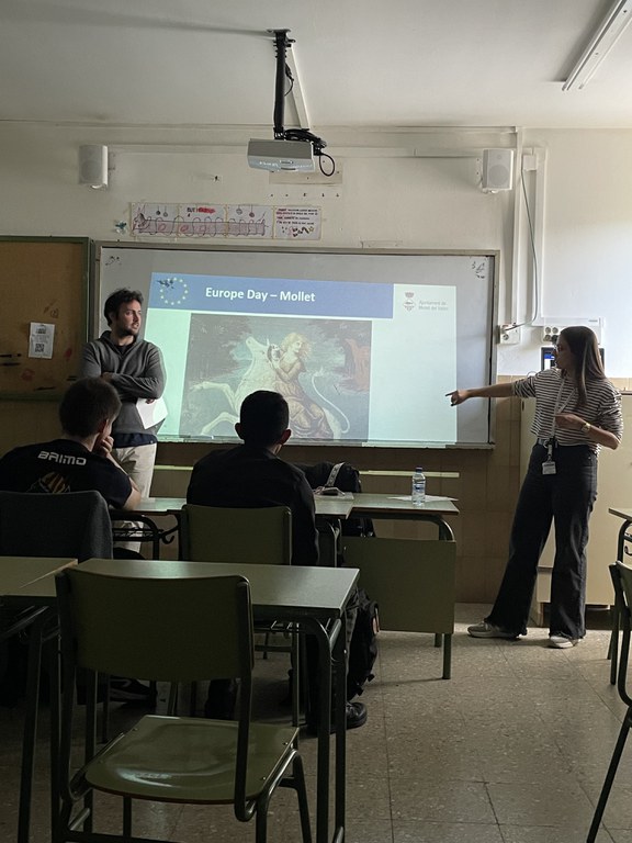 Xerrada a l’INS Mollet del Vallès Xerrada a l’INS Mollet del Vallès