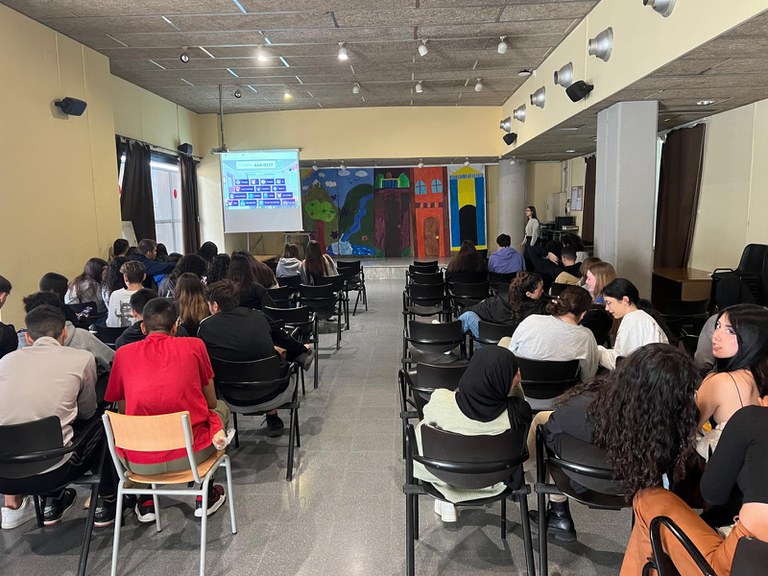 Xerrada a l'Institut Aiguaviva 