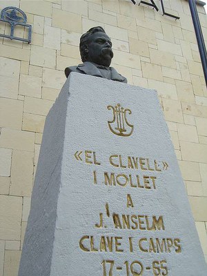 Monument a Anselm Clavé