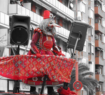 Carnaval 2014: Visita del Carnestoltes a les escoles, a càrrec de Pep Callau i els Pepsicolen.