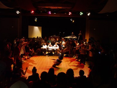 Competició de "break dance" : Festival MadaFunk'it.