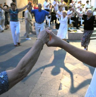 Ballada de Sardanes per Sant Jordi , Cobla Mediterrània.
