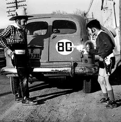 Exposició als aparadors: "Retrats de festa, memòria fotogràfica del Carnaval de Mollet".