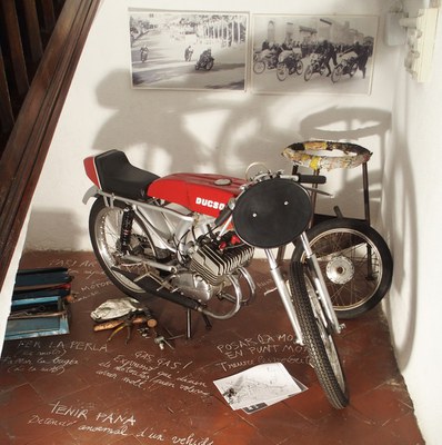 XX Jornades del Centre d'Estudis Molletans: Concentració de motos antigues .