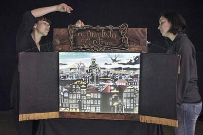 12a Mostra Internacional de Titelles: Espectacle -"El Príncep Feliç"-.
