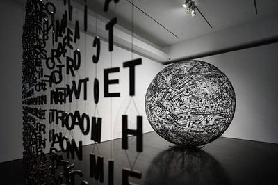Visita guiada a l’exposició JAUME PLENSA al MACBA de Barcelona.