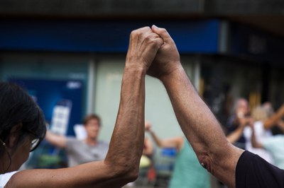 Baile de sardanas de Primavera, a cargo de la Cobla Ciutat de Girona.