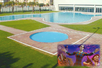 Ca n'Arimon. Acceso libre a la piscina exterior.