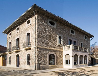 Fachada de la Biblioteca.