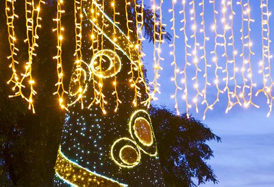 Encendido de luces de Navidad en Can Borrell.