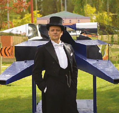 Instalación invitada en el espacio de las  Pruneres: Titiriscopio (Compañia Arawake).