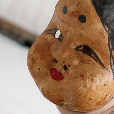 Taller con motivo del Día Internacional del Teatro: La cultura de la máscara, a cargo de Toni Cots, investigador y actor.