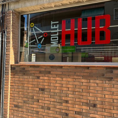 Fachada del Mollet Hub.