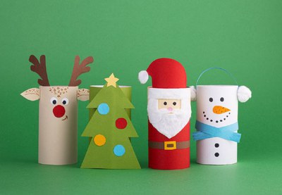 Taller de manualidades: ¡Personajes navideños con materiales reciclados!.