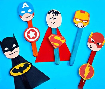 Taller: Hagamos puntos de libro de personajes de cómic.