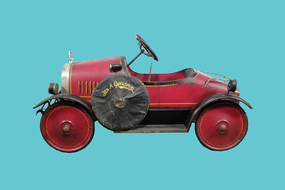 Coche de juguete antiguo.