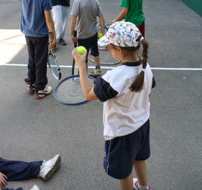 Uns 500 nens i nenes han participat a les Jornades de Primària d’Iniciació al Tennis.