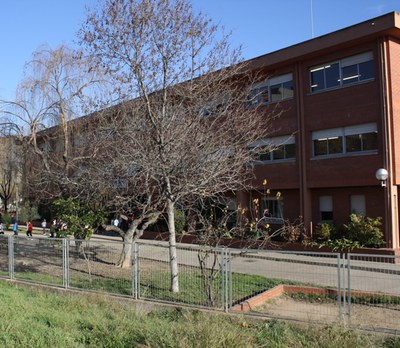 Reclamació a la Generalitat perquè arregli les deficiències detectades a l'Escola Montseny.