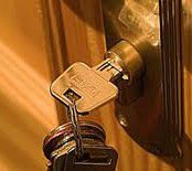 Consells de seguretat si marxeu de vacances.