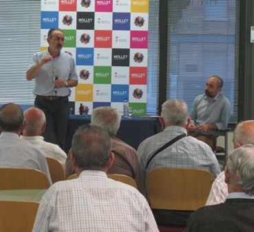 Trobada de l'alcalde amb els veïns a l'Espai Sant Jordi