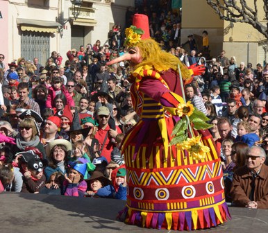 La Rua i el Judici del Carnestoltes clouen el Carnaval .