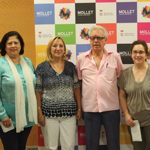 Maria Teresa Securun, resp. de Càrites Parroquial; Ana Mª Diaz, reg. de Serveis Socials; Romà Parera, president de Creu Roja Mollet del V. - Baix Vallès i Trinidad López de l'Obra Social de l'Església Evangèlica del Bon Pastor