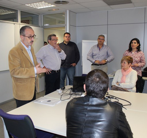 L'alcalde donava la benvinguda als treballadors