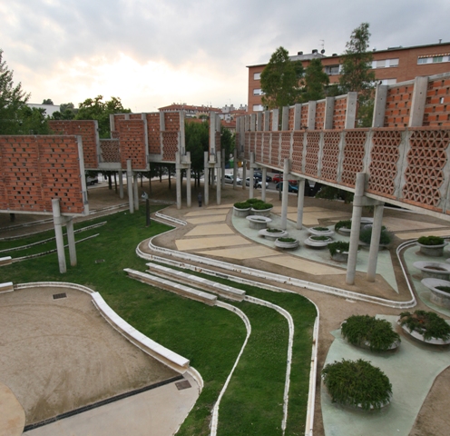 Jocs infantils al parc de la Constitució