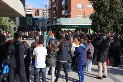 Mollet s'adhereix al Manifest del 25 de Novembre, Dia Internacional per a l'eliminació de la violència envers les dones .