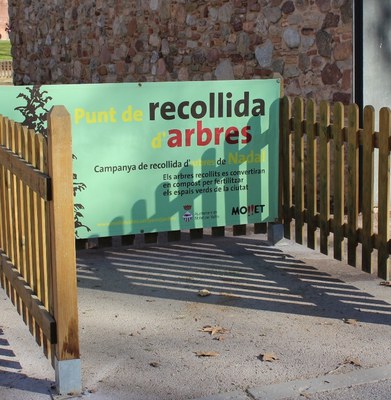 Servei de recollida dels arbres de Nadal.