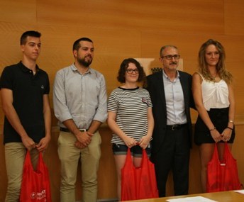 Recepció als molletans i molletanes amb millor nota de la selectivitat.