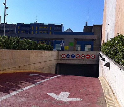 El pàrquing públic de Joan Miró posa el cartell de "complet"  .
