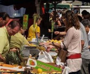 El mercat setmanal es farà el dilluns 5 de desembre .