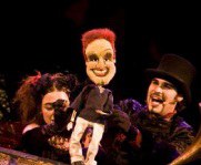Dissabte, espectacle de titelles per a adults.