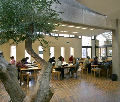 La sala d'estudi a la Biblioteca de Can Mulà estarà oberta fins el 25 de juny.