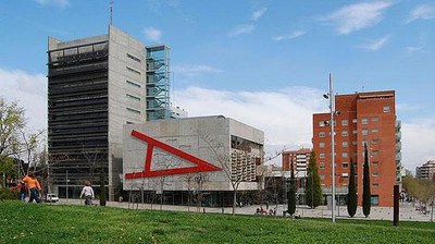 L'Ajuntament informa sobre sostre esfondrat a un local.