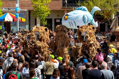 Gran èxit de participació a la Mostra de Titelles, malgrat la pluja.