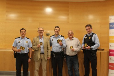 L’Ajuntament se suma a la campanya Escuts solidaris #pelsvalents  .