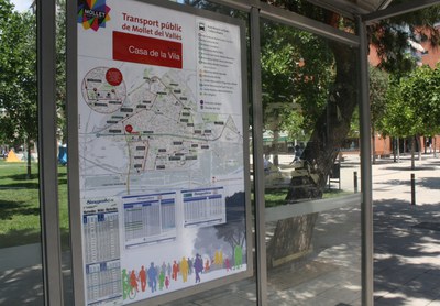 Nueva señalización en las paradas del bus urbano.