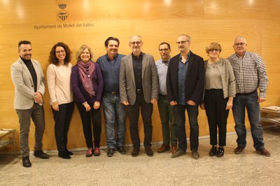 L’alcalde i els sindicats firmen un pla per continuar avançant en la igualtat.
