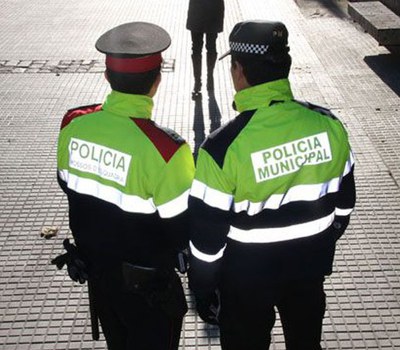 Identificat un dels possibles autors de trencar retrovisors .